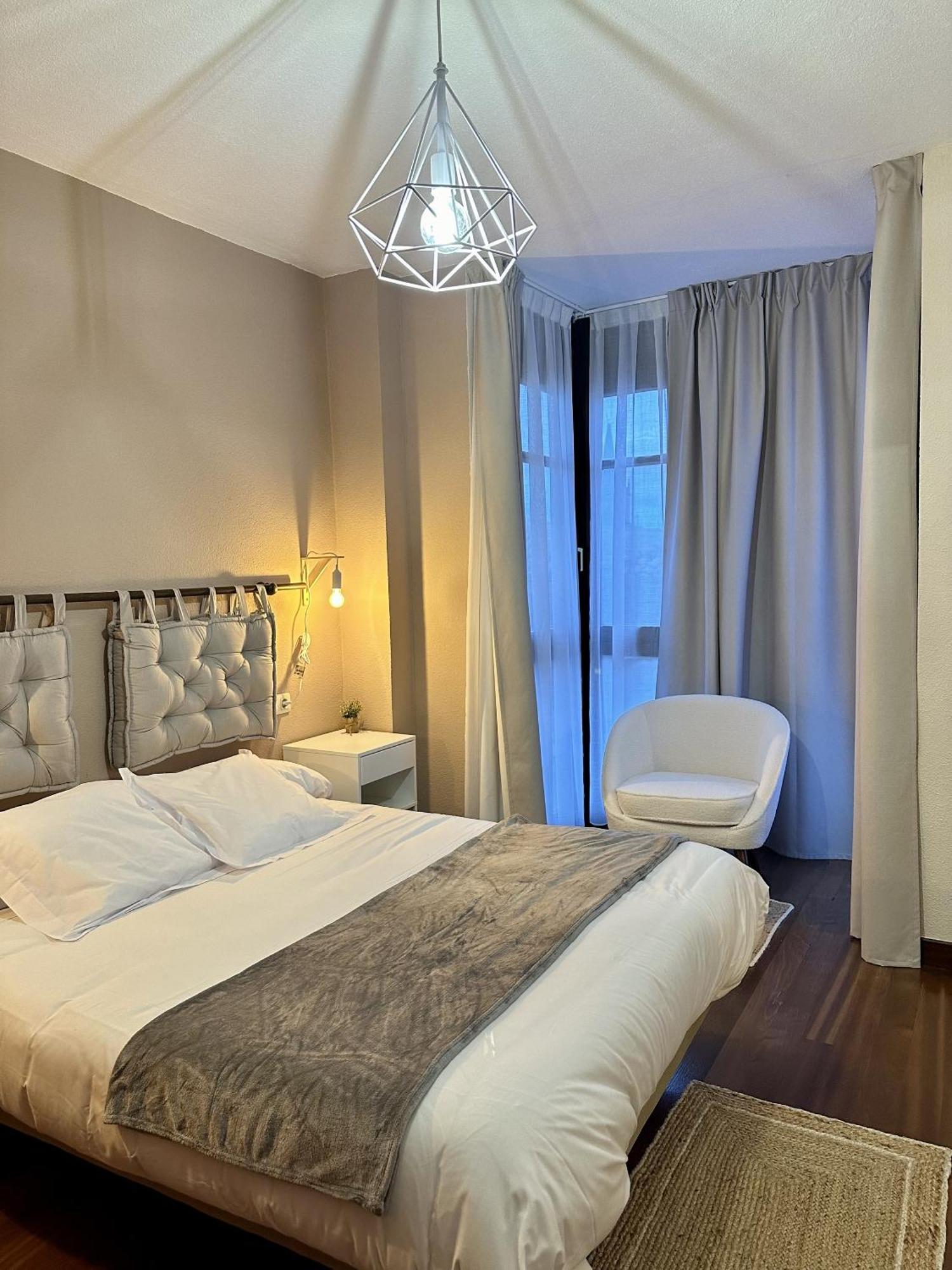 Apartamentos Val De โกมิญาส ภายนอก รูปภาพ