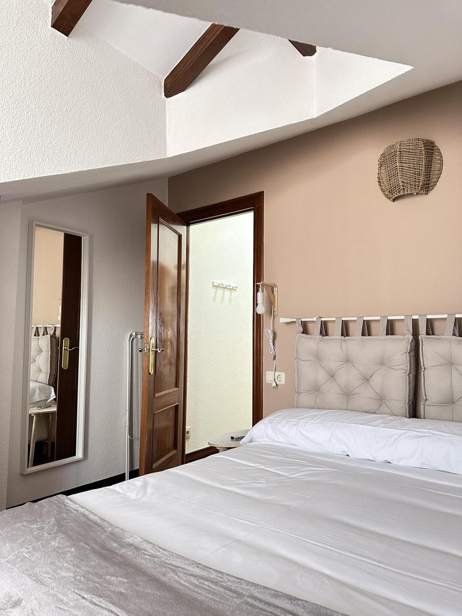 Apartamentos Val De โกมิญาส ภายนอก รูปภาพ